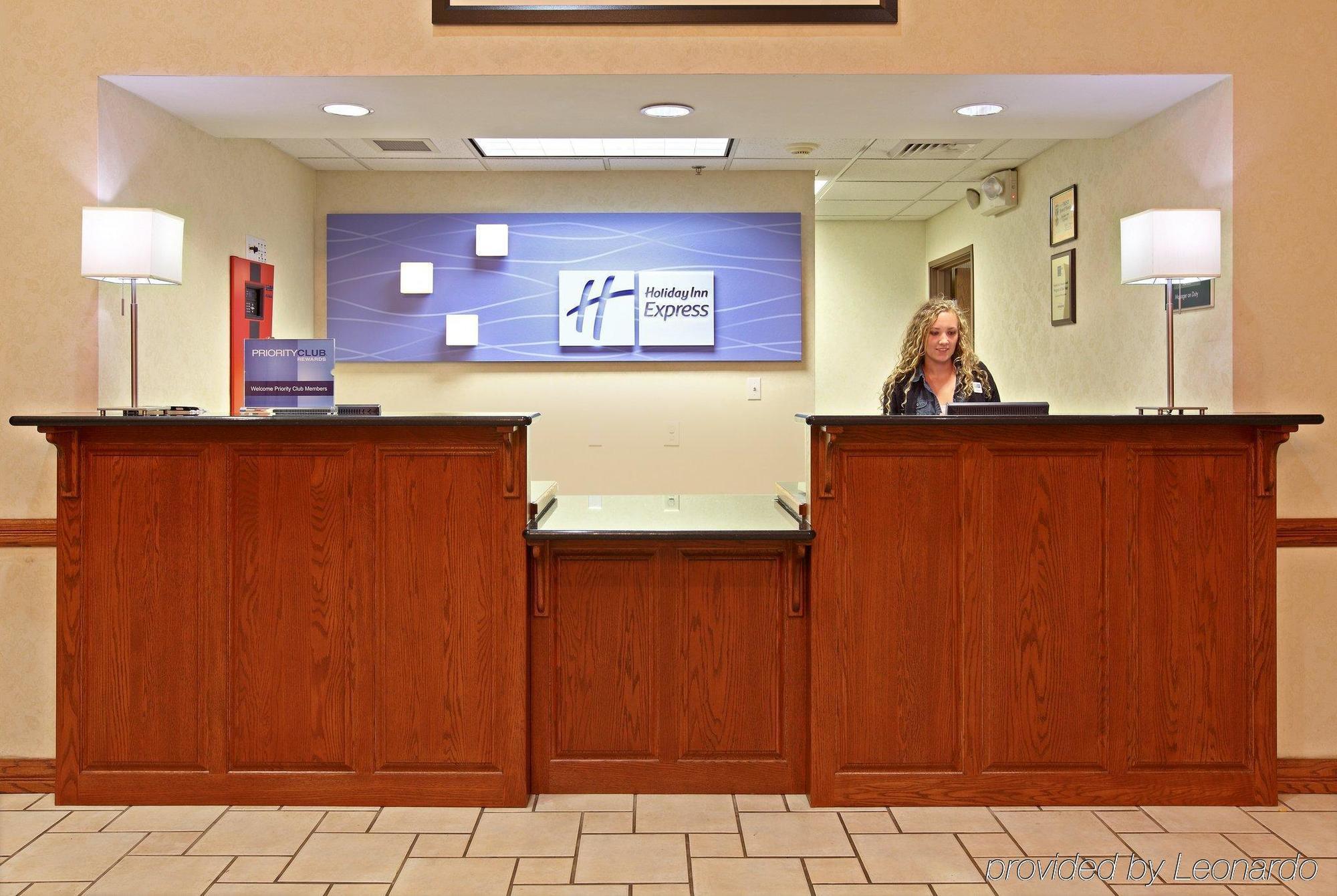 Holiday Inn Express Hotel & Suites Harrison Interno foto