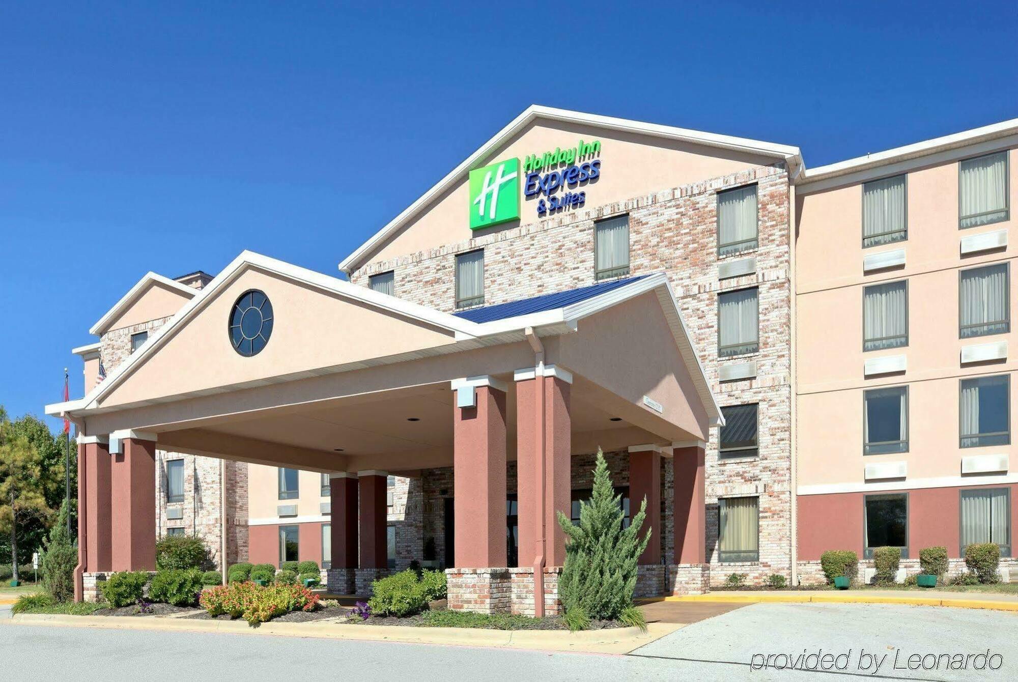 Holiday Inn Express Hotel & Suites Harrison Esterno foto